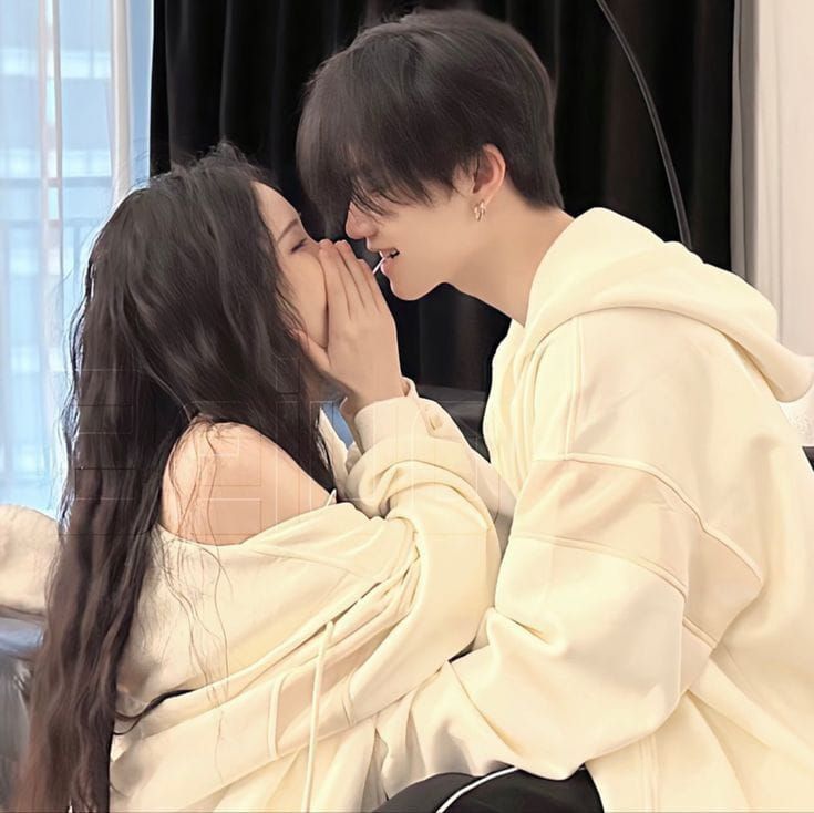 Tôi Gọi Cậu Nhỏ Là Chồng Cũ