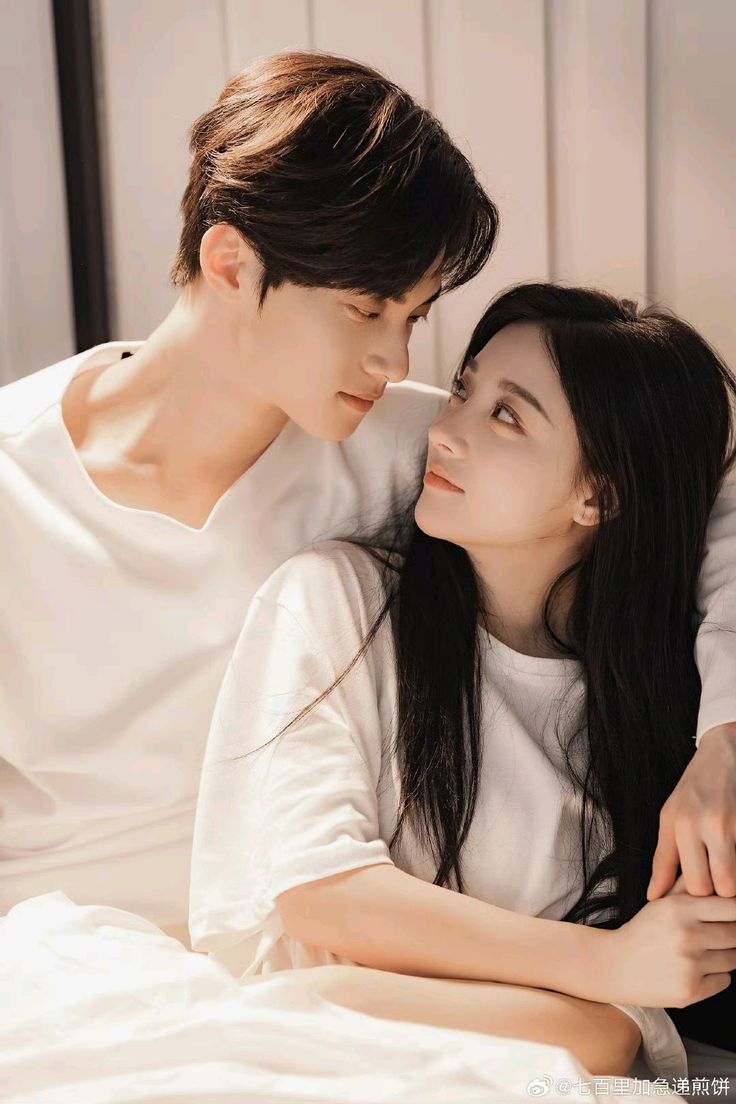 Ngày bão, đạn mạc bảo tôi đừng mở cửa