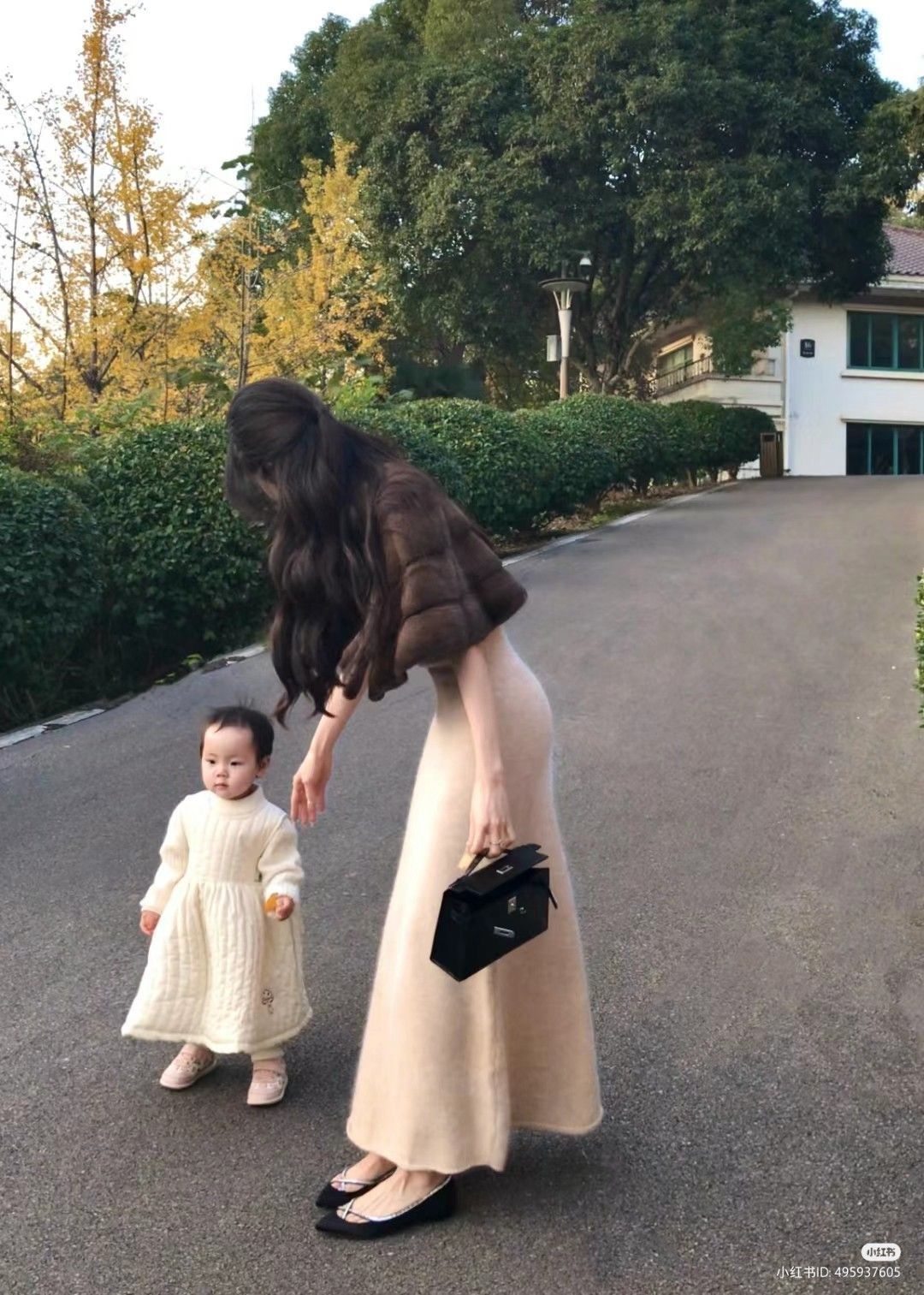 Sau động đất, tôi ký hợp đồng trọng sinh với hệ thống.