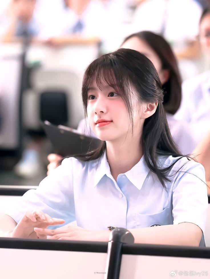 Nữ Chính Giải Oan Bằng Logic