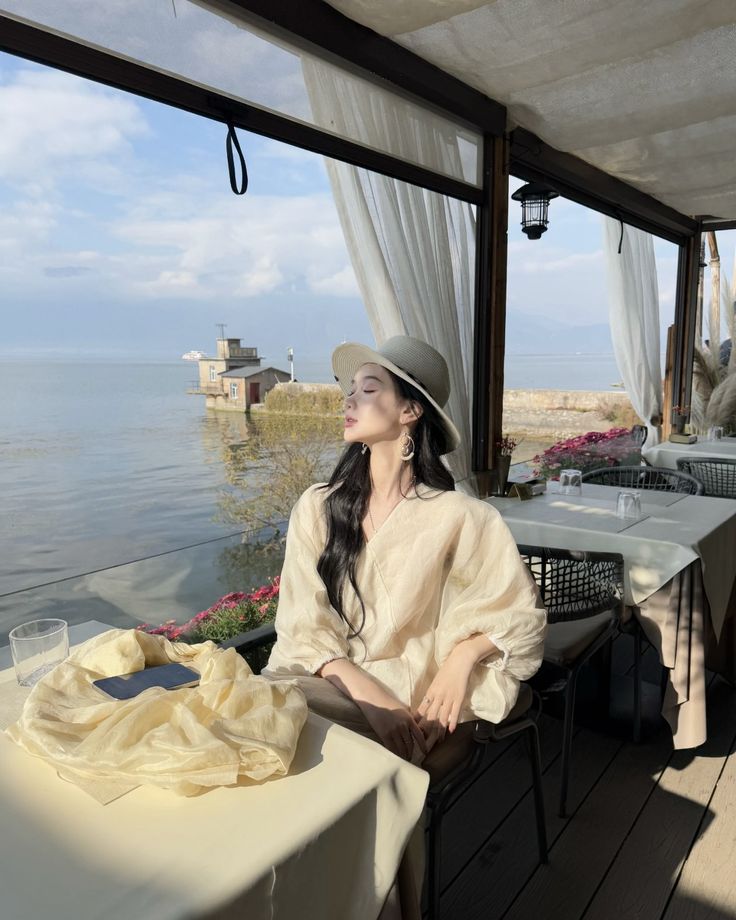 Đường Ranh Giữa Tôi Và Anh