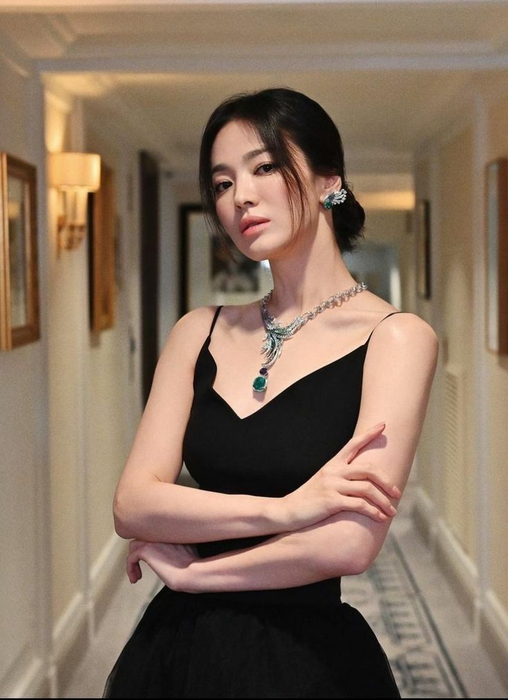 50 Tệ – 10 Món 1 Canh – Một Mối Tình Đổ Vỡ