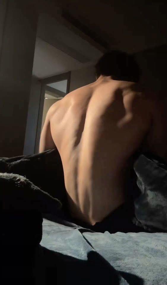 Lan Hoa Trong Đêm Mưa