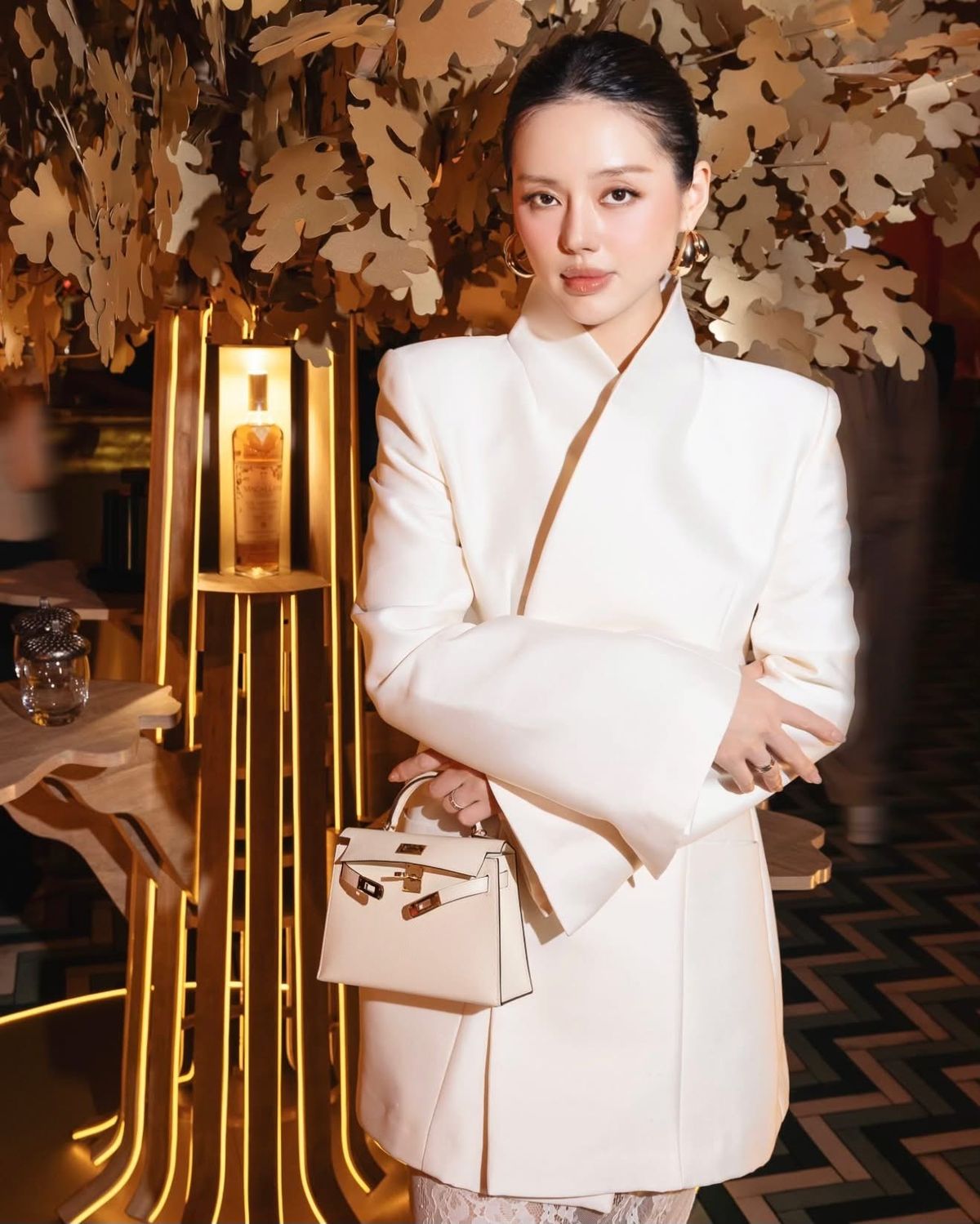 Đừng qua mặt tôi
