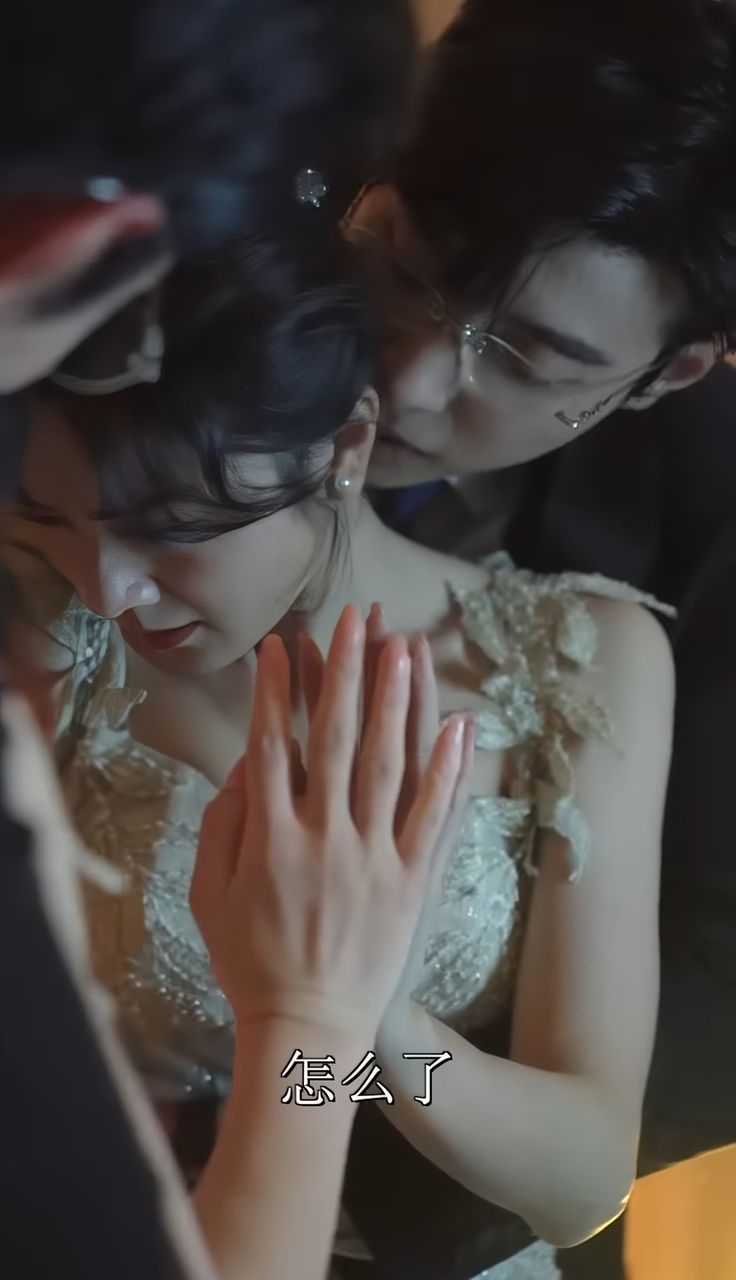 Xé tan mối hôn ước với vị hôn phu và chim hoàng yến