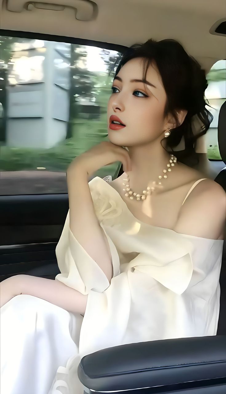 Quà Cũ Trong Thùng Rác