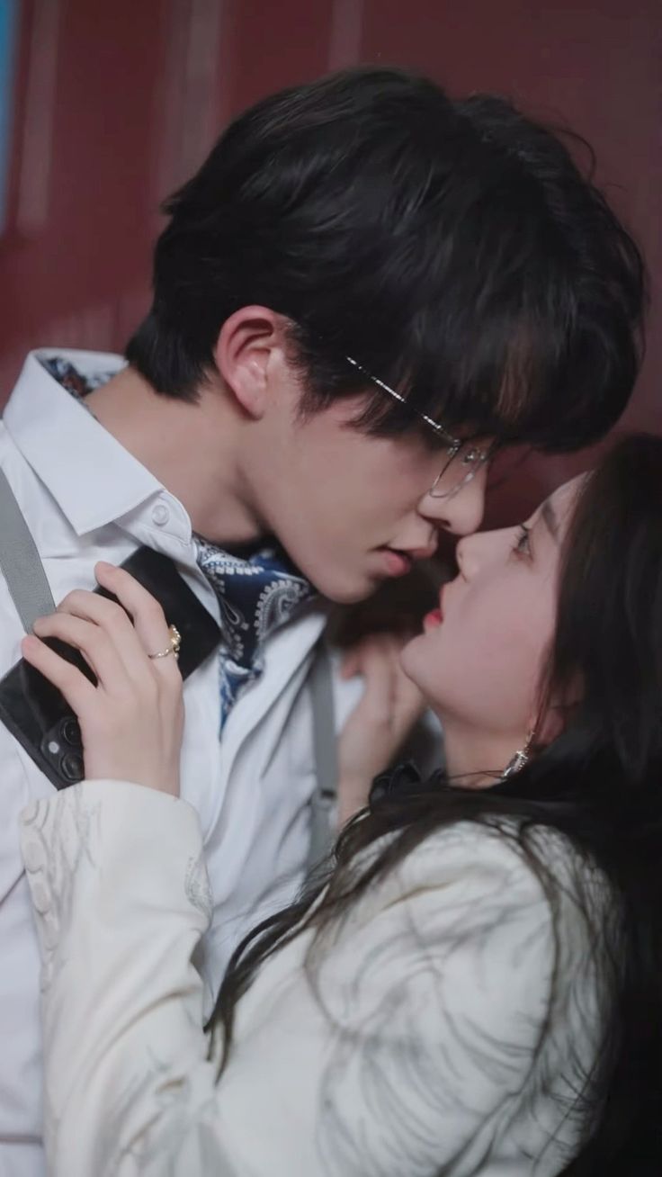 Bạn trai thề sống chết giữ gìn trinh tiết