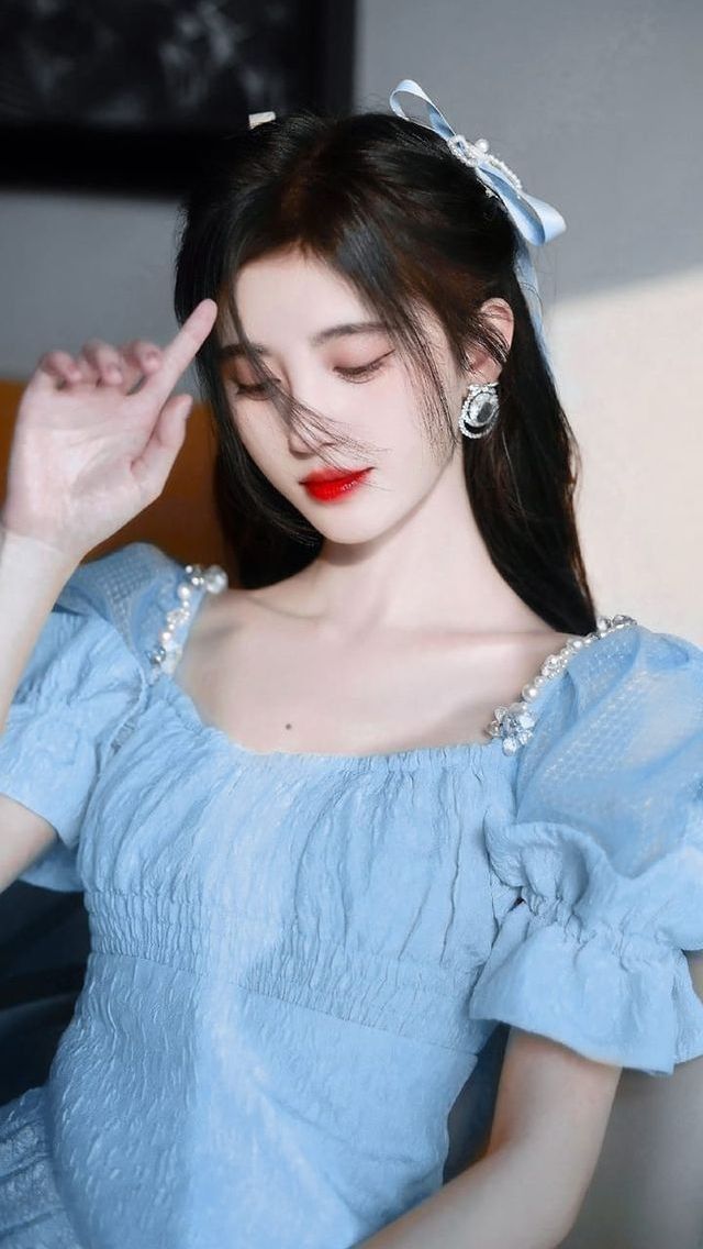 Mẹ tôi tráo đổi em trai và con trai nhà chủ