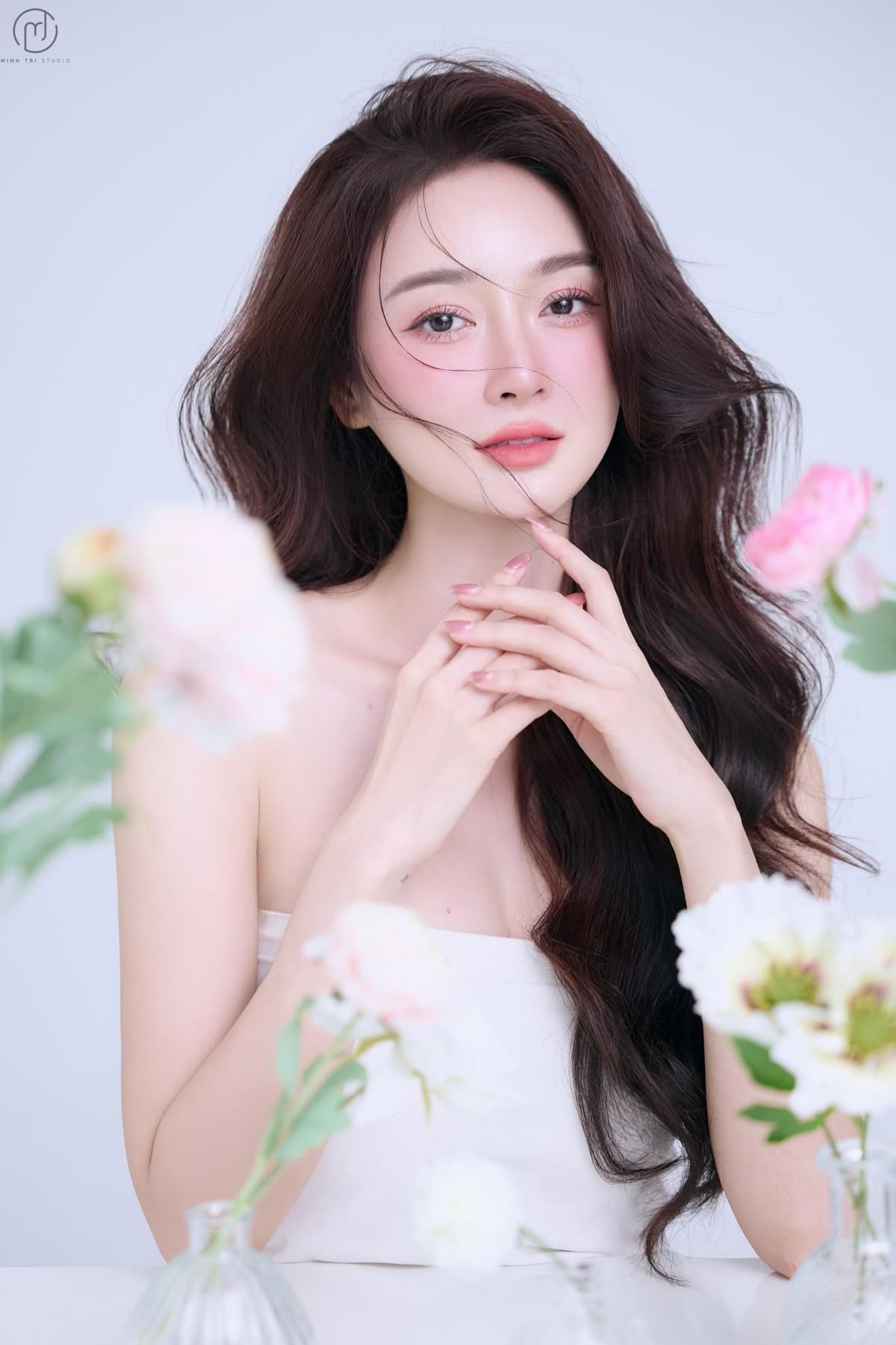 Vả mặt chồng trên livestream