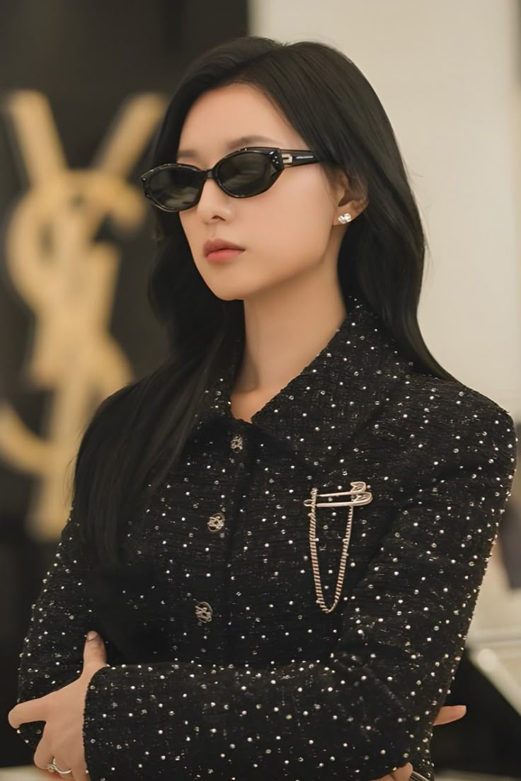 Một Kỳ Nghỉ, Một Màn Phản Kích