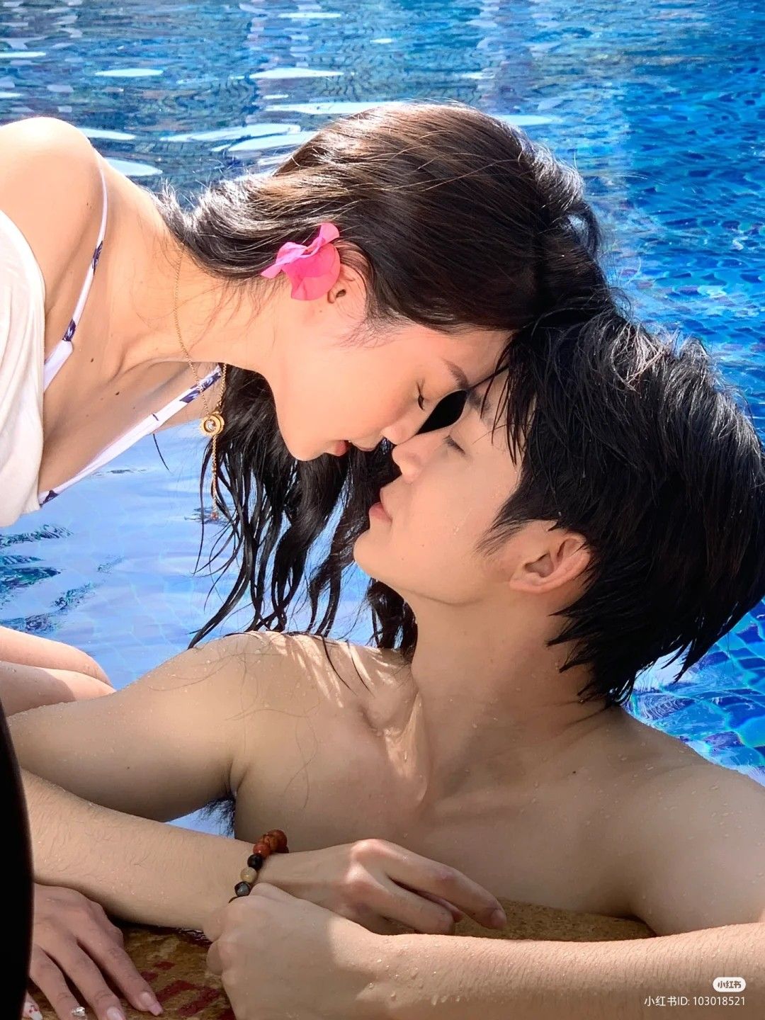 Lần Nữa Được Ôm Em