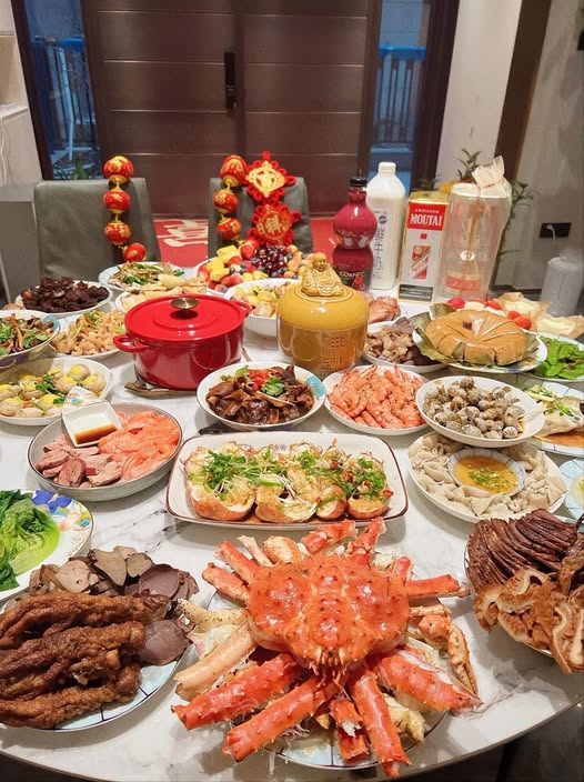 Cuộc Chiến Bắt Đầu Từ Tám Con Cua