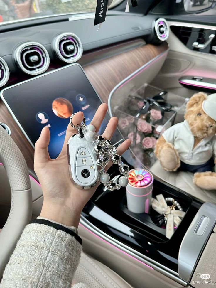Con gái bị tôi bỏ quên trong xe, tôi cười đến phát điên