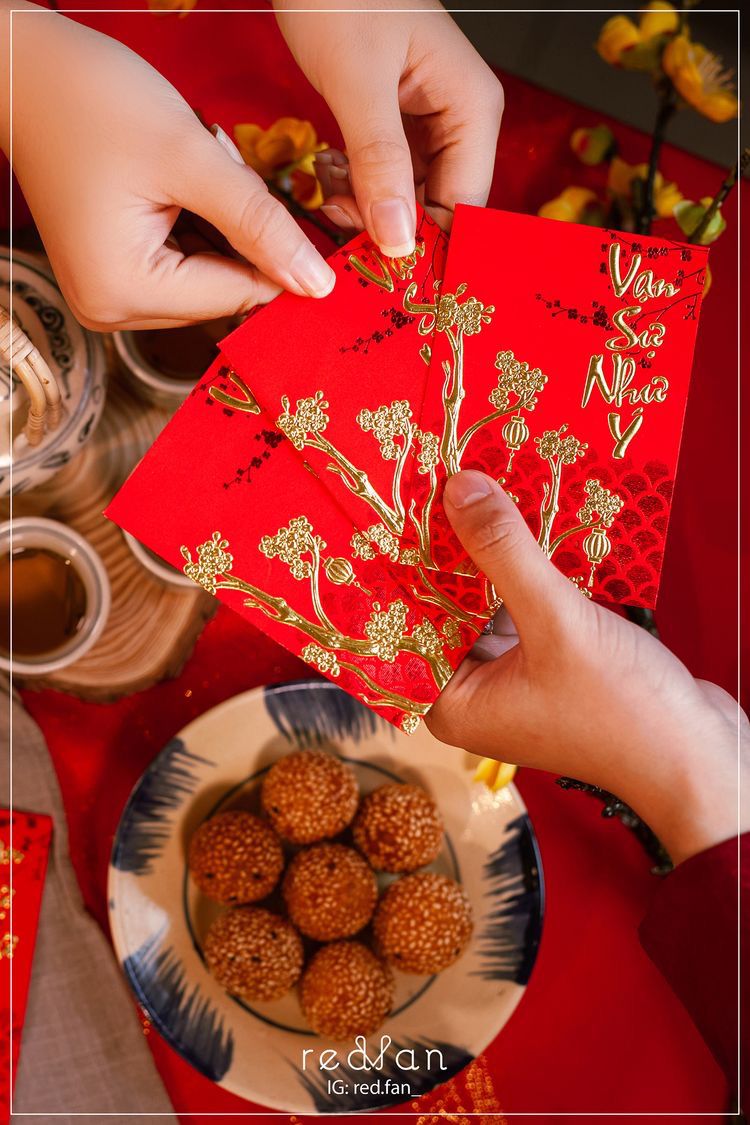 Một Nhà, Muôn Mặt