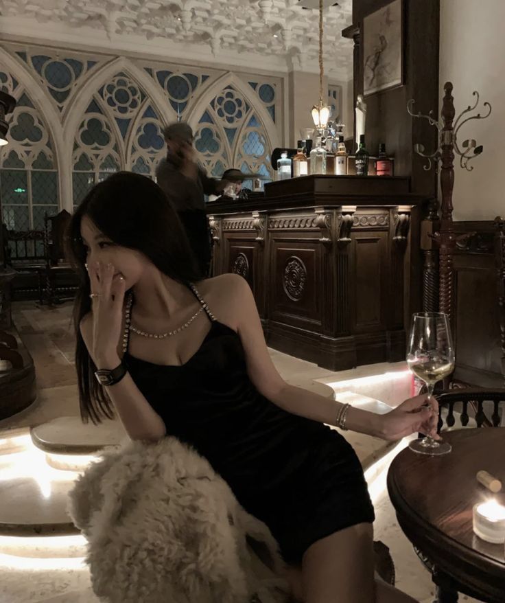 Em dâu là bạch nguyệt quang của chồng tôi — tôi tát luôn cả hai!